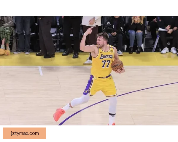 东契奇解锁生涯一万五千分里程碑跻身历史第三年轻巨星传奇新篇章